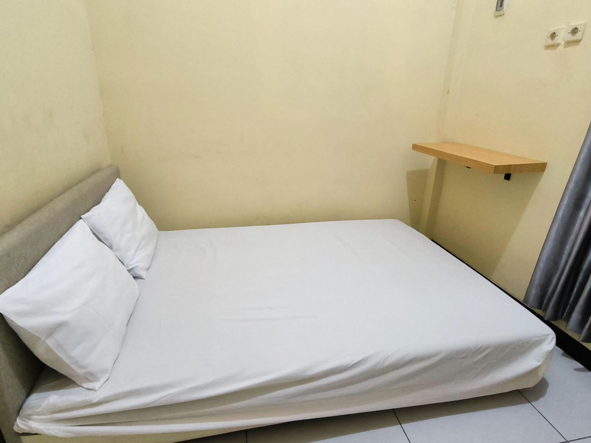 Nn Guesthouse Solo Kültér fotó